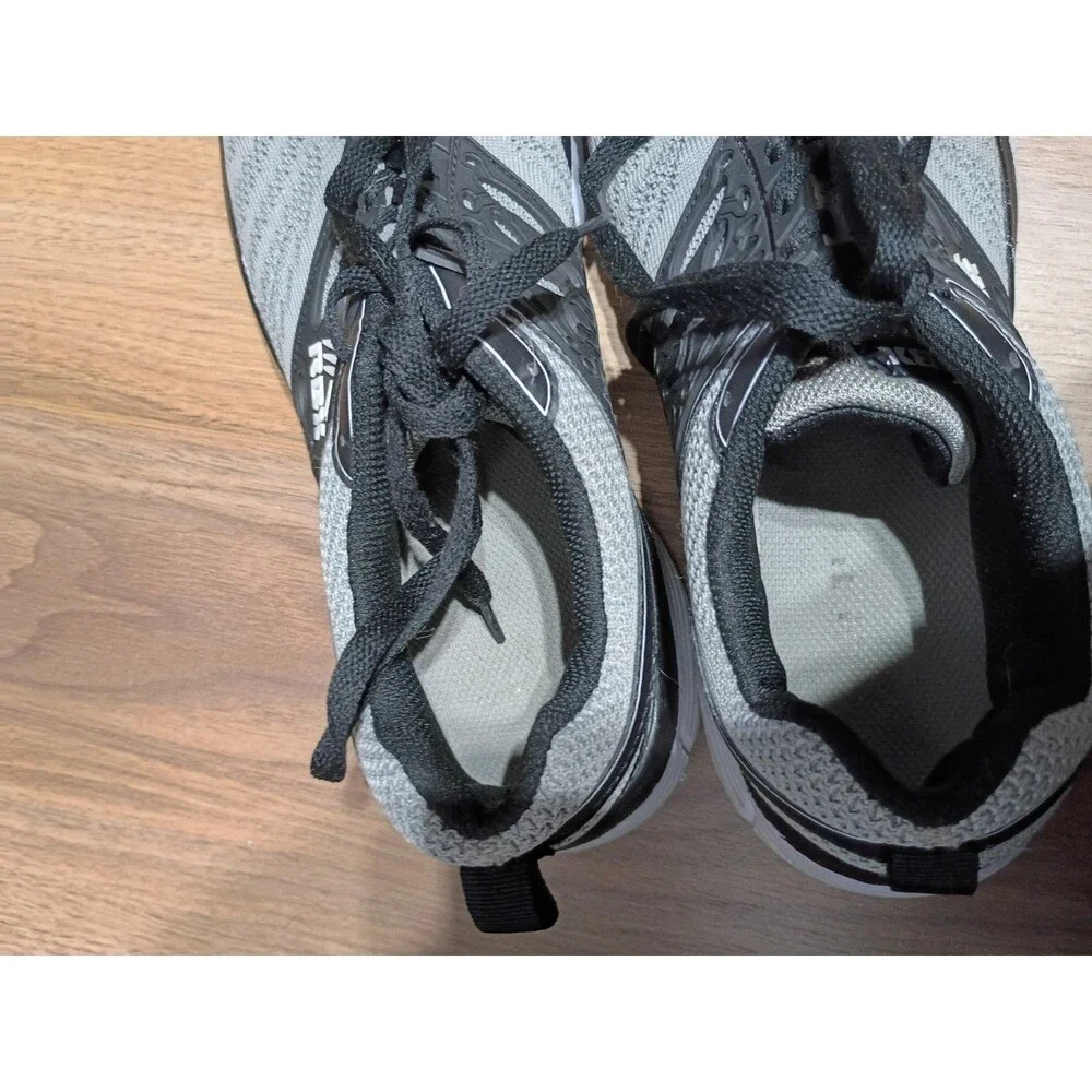 Men's Grey And Black Tennis Shoes Size 10.5w Good Condition
